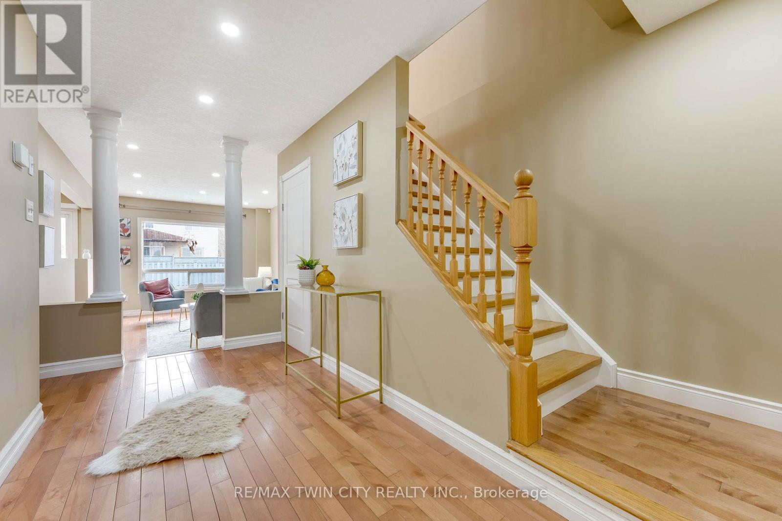 135 VERONICA DRIVE, Kitchener, Ontario, N2A4E6 — Photo 3