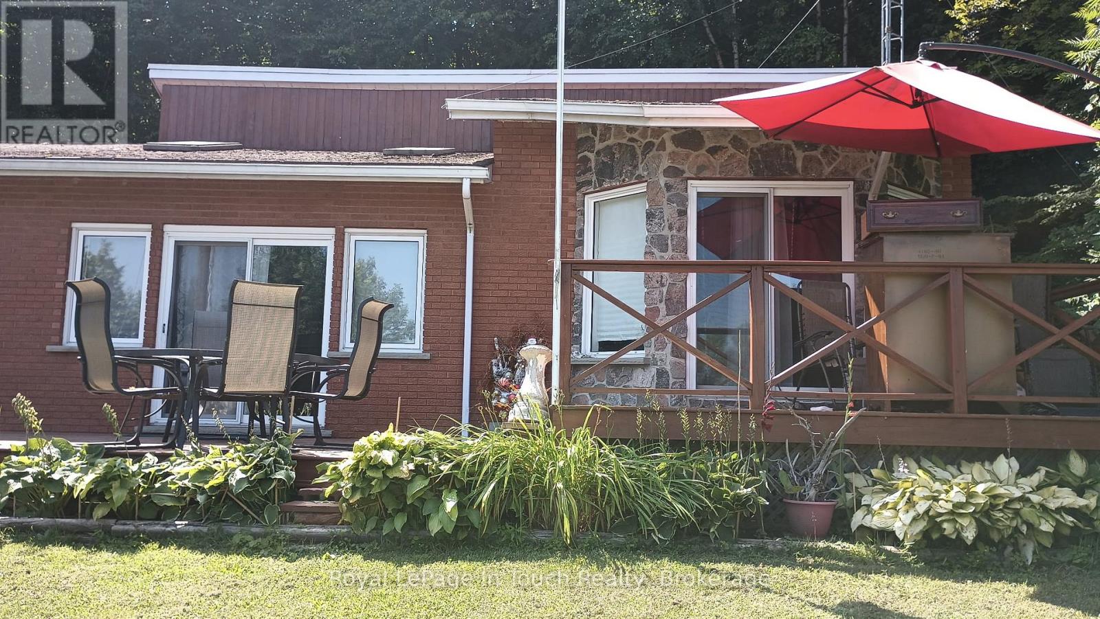 468 CHAMPLAIN ROAD, Penetanguishene, Ontario, L9M1S5 — Photo 3