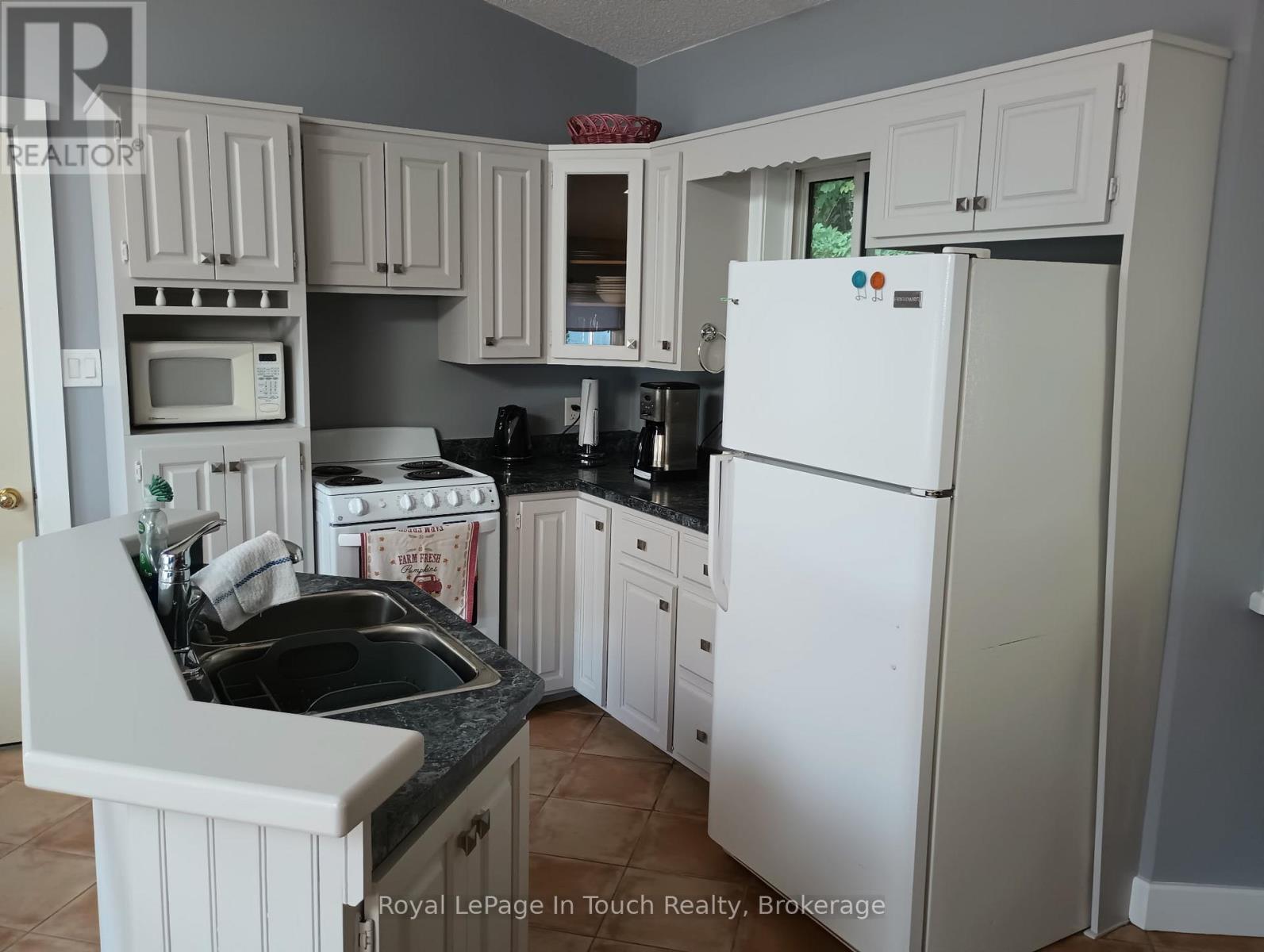 468 CHAMPLAIN ROAD, Penetanguishene, Ontario, L9M1S5 — Photo 9