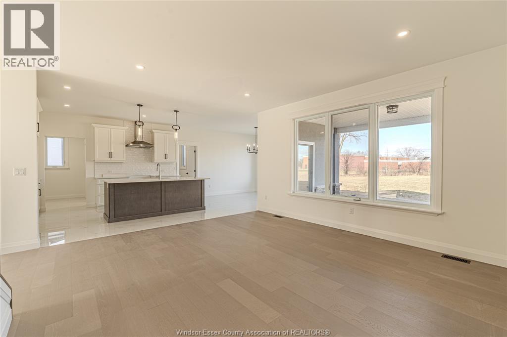 4508 URSULA, Comber, Ontario, N0R1A0 — Photo 9