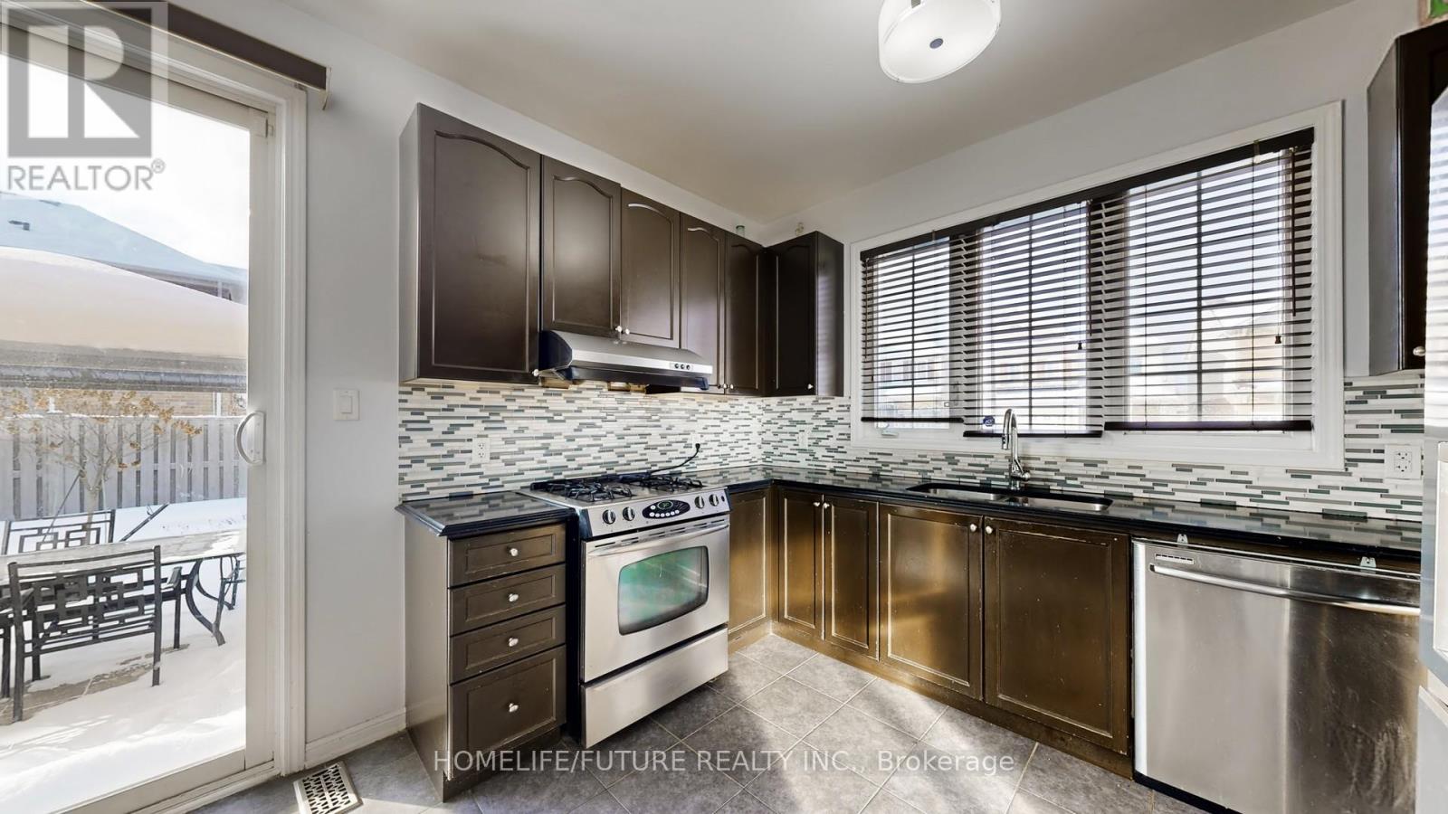 , Ontario — Photo 14