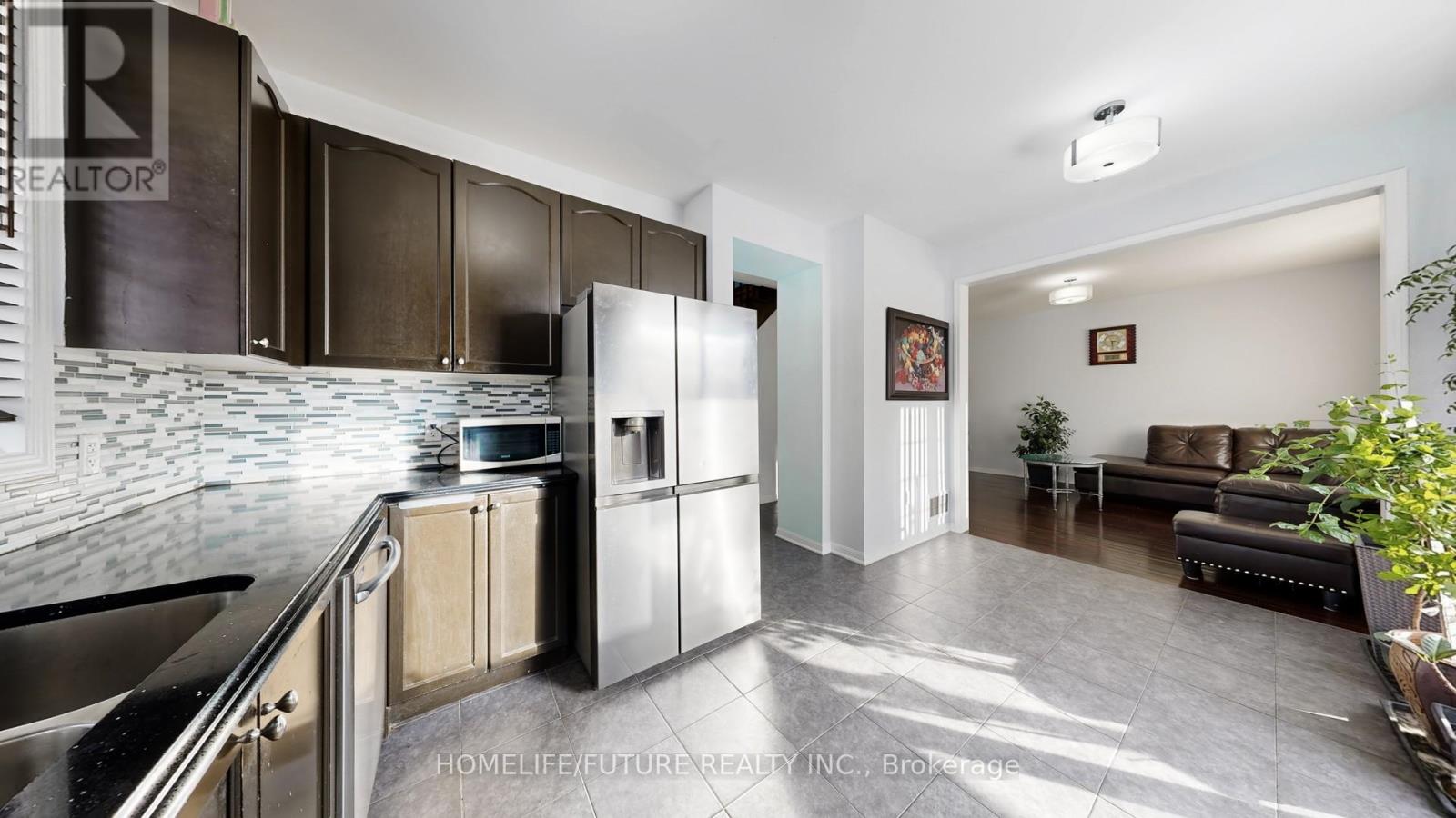 , Ontario — Photo 15