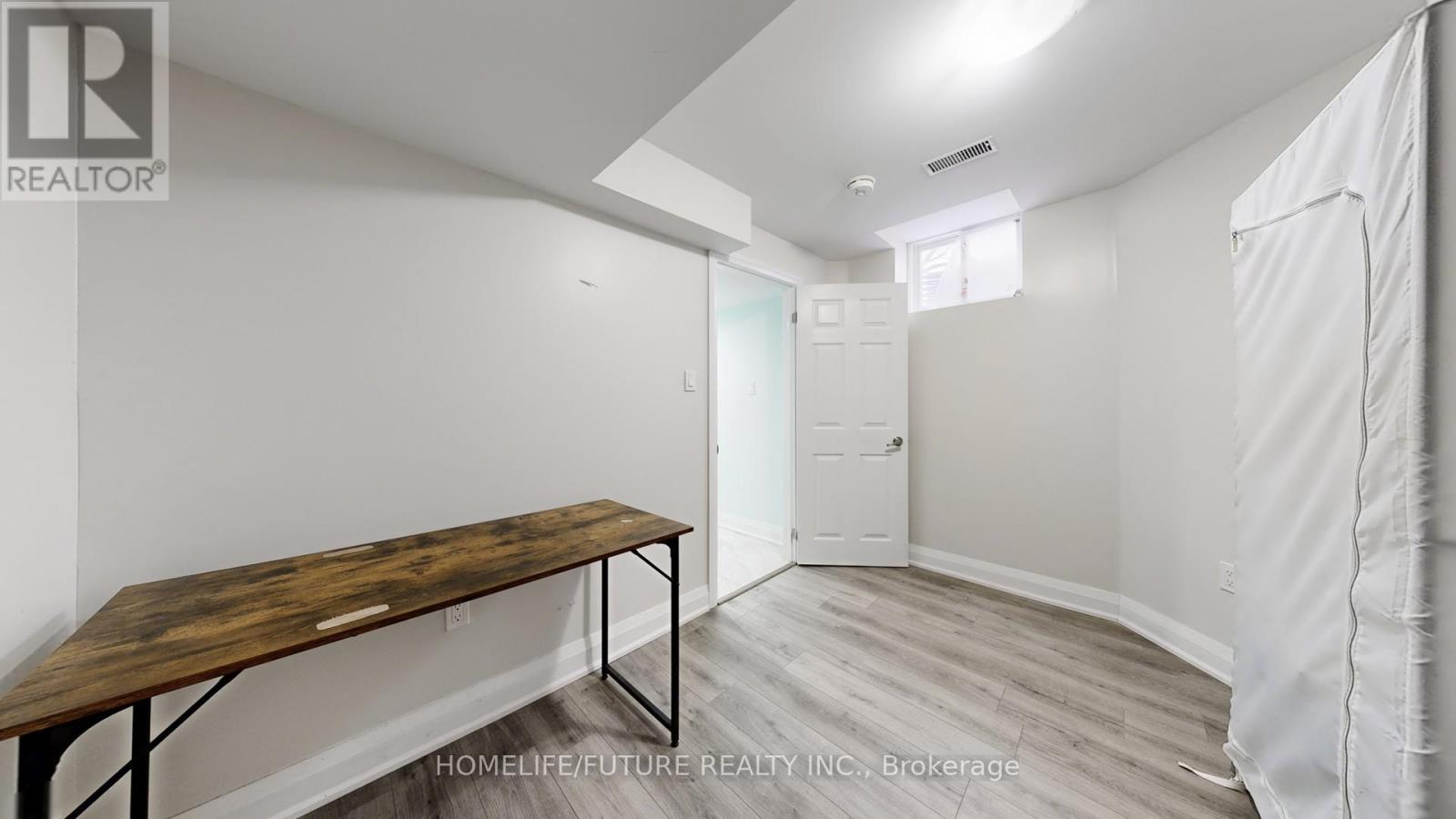 , Ontario — Photo 39