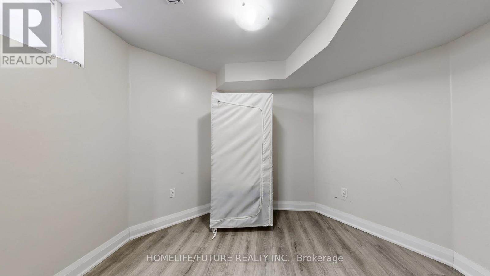 , Ontario — Photo 40