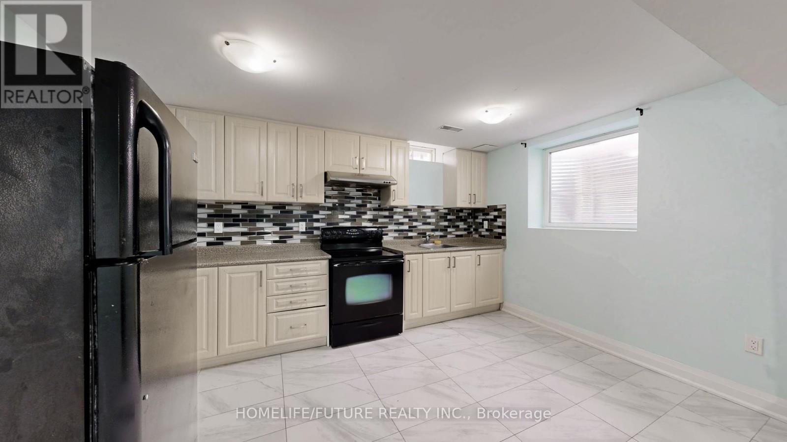 , Ontario — Photo 42