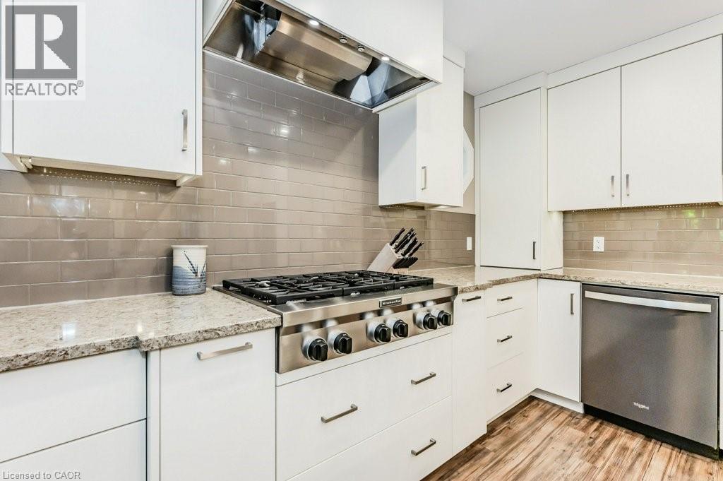 219 CORRIE Crescent, Waterloo, Ontario, N2L5W3 — Photo 15