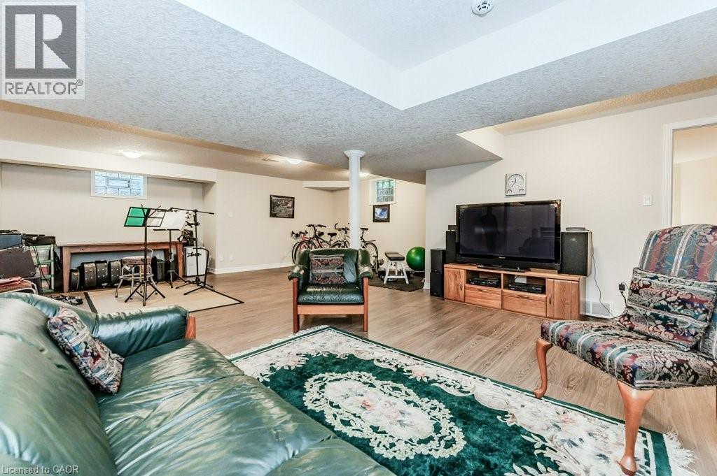 219 CORRIE Crescent, Waterloo, Ontario, N2L5W3 — Photo 32