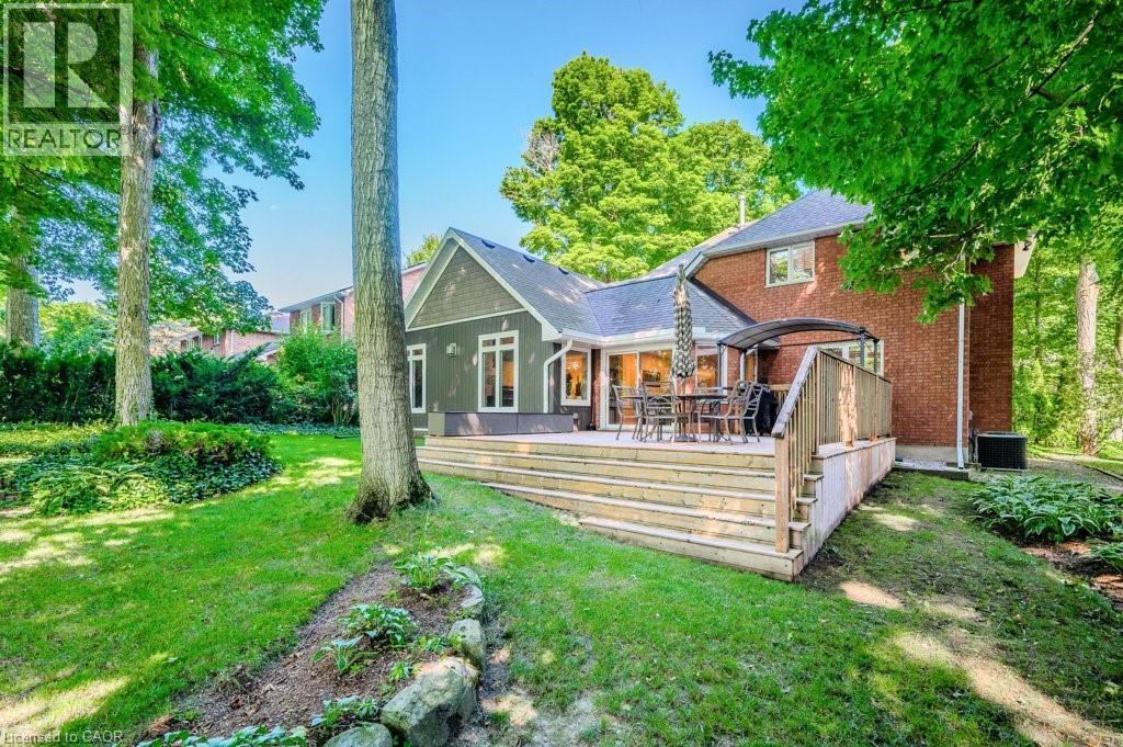 219 CORRIE Crescent, Waterloo, Ontario, N2L5W3 — Photo 43