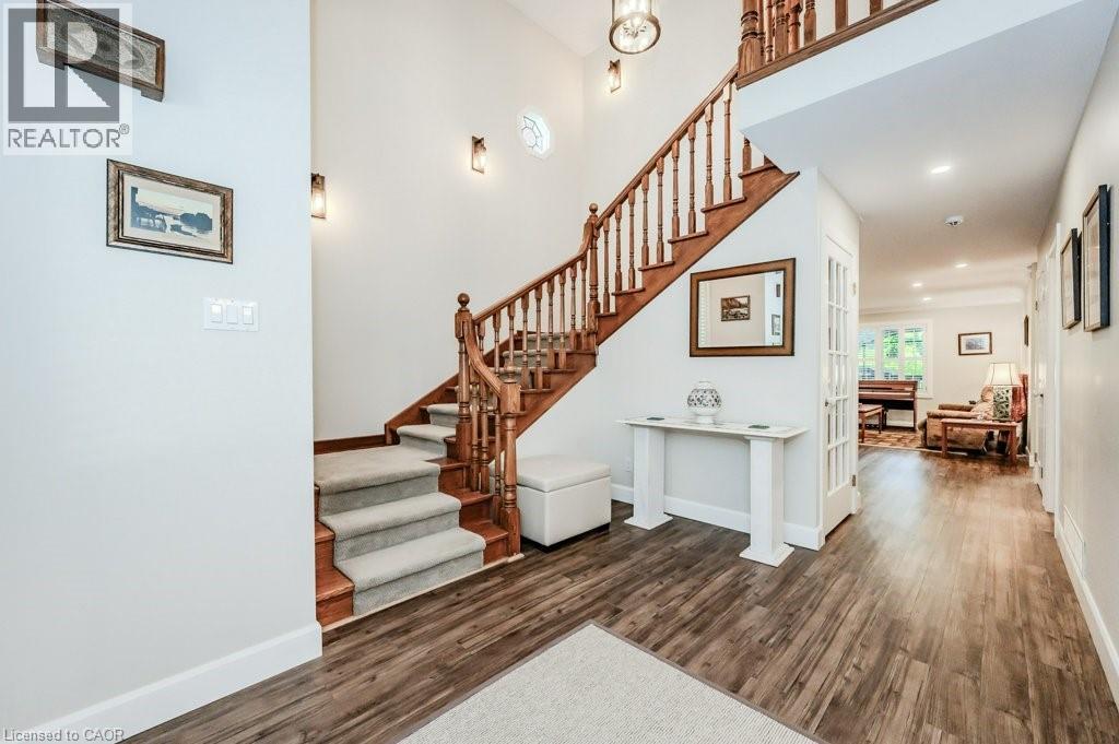 219 CORRIE Crescent, Waterloo, Ontario, N2L5W3 — Photo 5