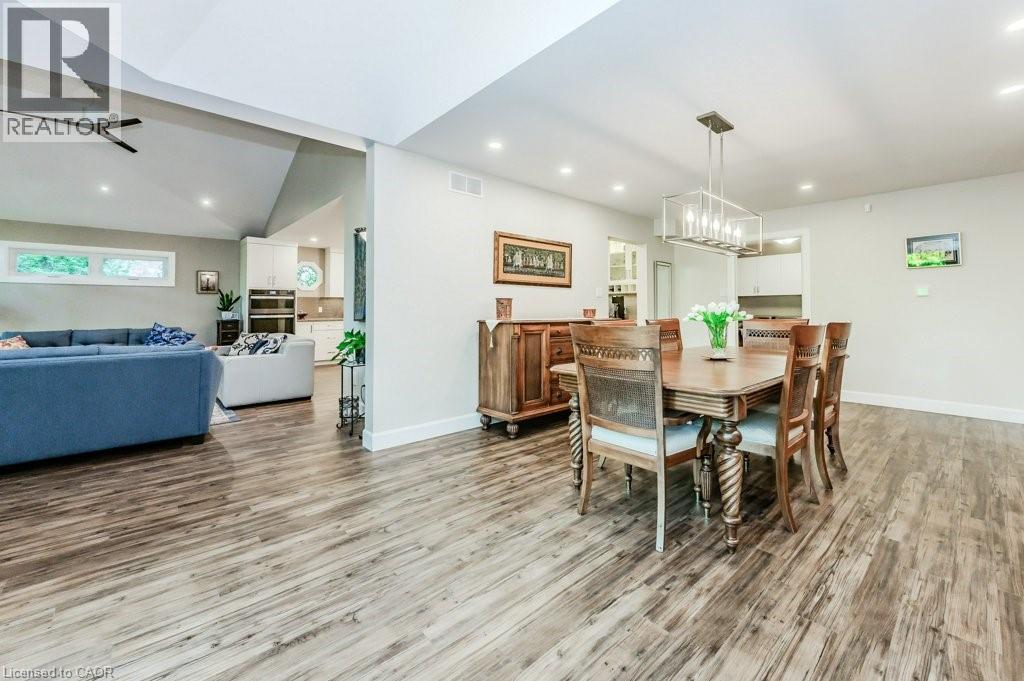 219 CORRIE Crescent, Waterloo, Ontario, N2L5W3 — Photo 9