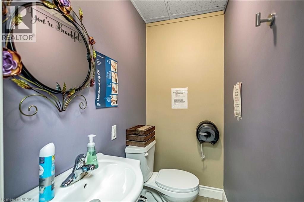 177 PARIS Road Unit# 8, Brantford, Ontario, N3R1J2 — Photo 4