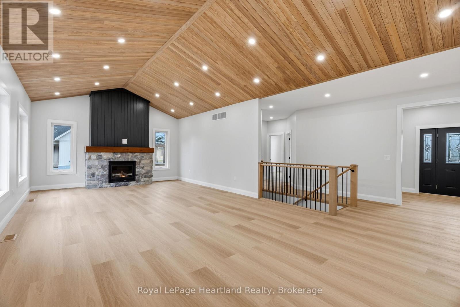 345 TURNBERRY STREET, North Huron (Wingham), Ontario, N0G2W0 — Photo 13