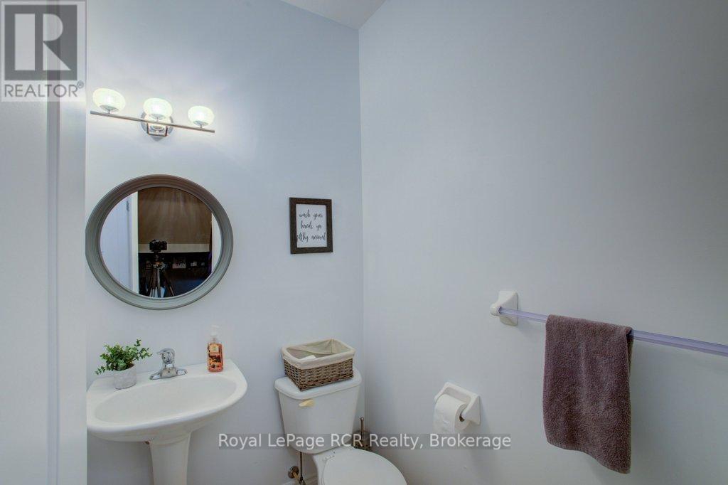 11 GREEN STREET, Mapleton, Ontario, N0G1P0 — Photo 25