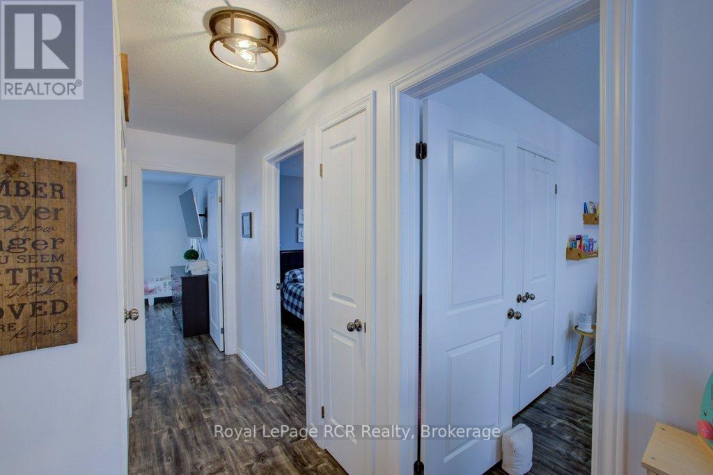 11 GREEN STREET, Mapleton, Ontario, N0G1P0 — Photo 27