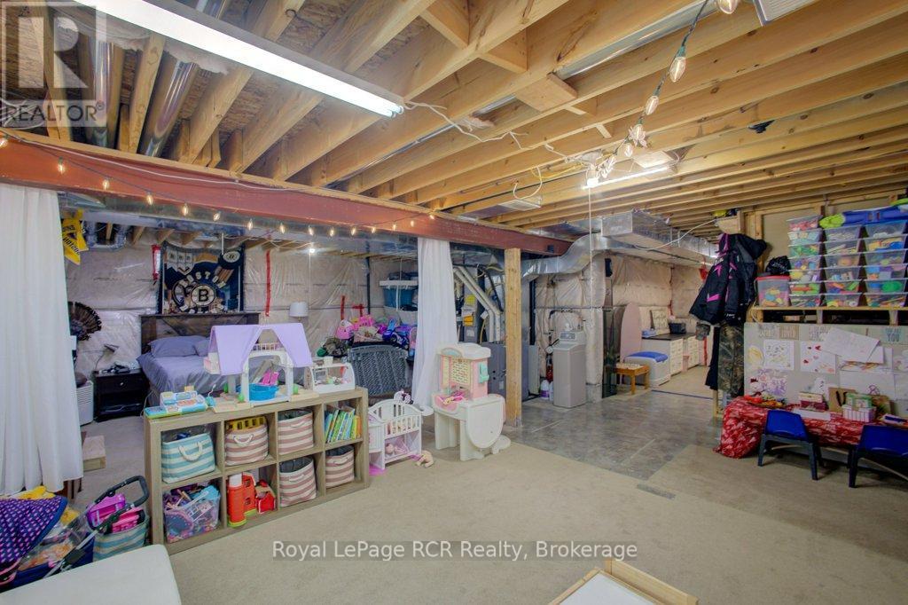 11 GREEN STREET, Mapleton, Ontario, N0G1P0 — Photo 36
