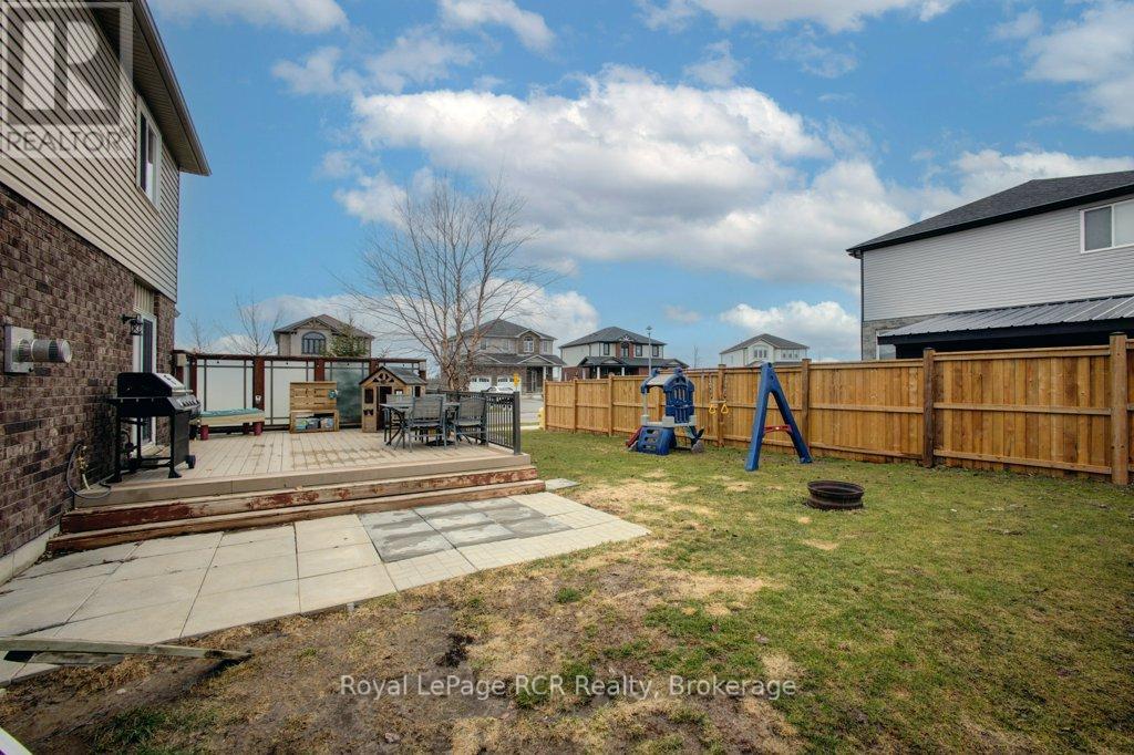 11 GREEN STREET, Mapleton, Ontario, N0G1P0 — Photo 7