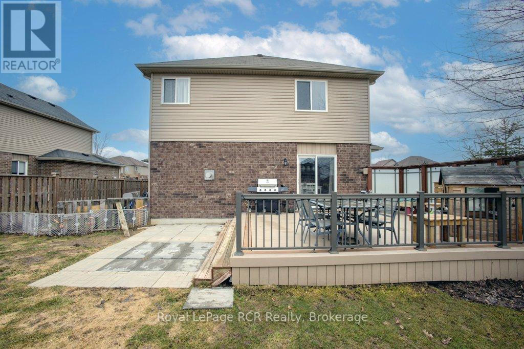 11 GREEN STREET, Mapleton, Ontario, N0G1P0 — Photo 8