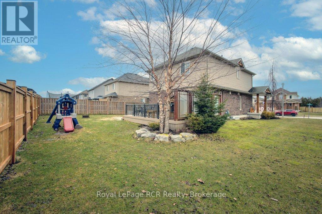 11 GREEN STREET, Mapleton, Ontario, N0G1P0 — Photo 9
