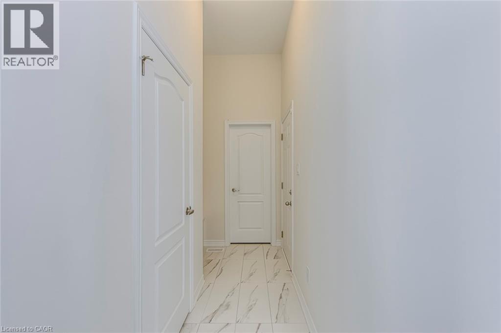 679 CATALINA Manor, Pickering, Ontario, L1X0V2 — Photo 17