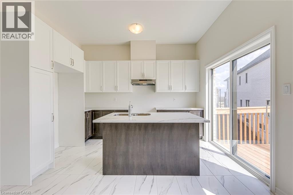 679 CATALINA Manor, Pickering, Ontario, L1X0V2 — Photo 8