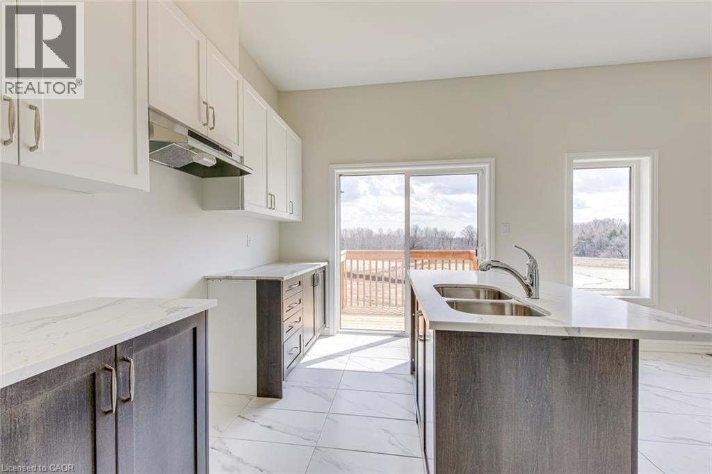 679 CATALINA Manor, Pickering, Ontario, L1X0V2 — Photo 9