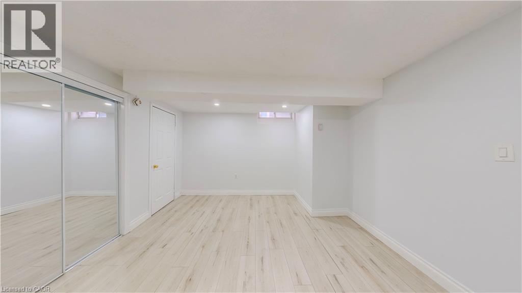 133 WAKE ROBIN Drive, Kitchener, Ontario, N2E3L6 — Photo 13