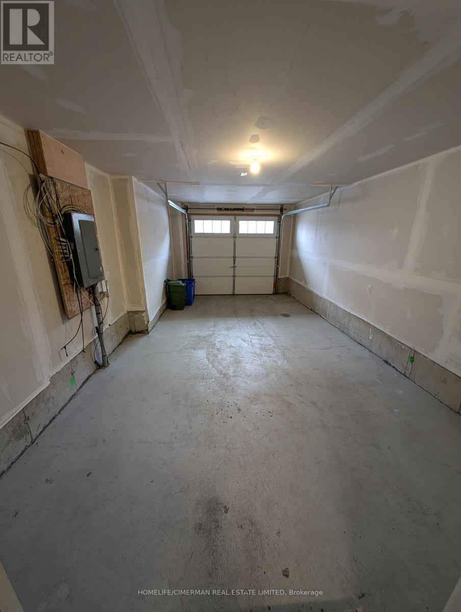 85 DANZATORE PATH, Oshawa (Windfields), Ontario, L1L0P9 — Photo 4