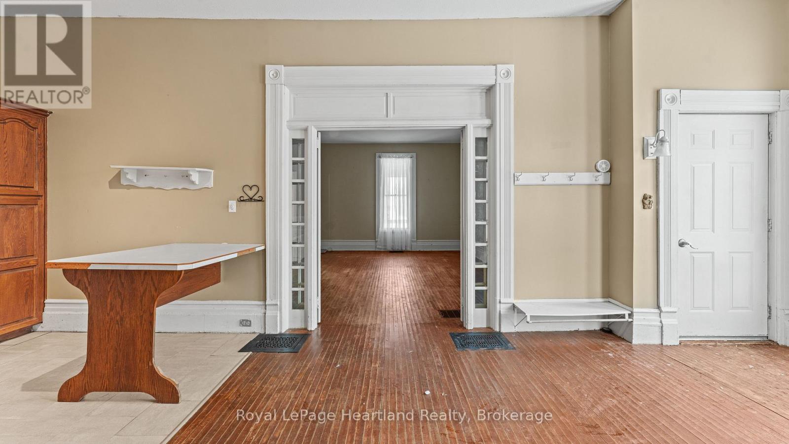 190 ALBERT STREET, Central Huron (Clinton), Ontario, N0M1L0 — Photo 4