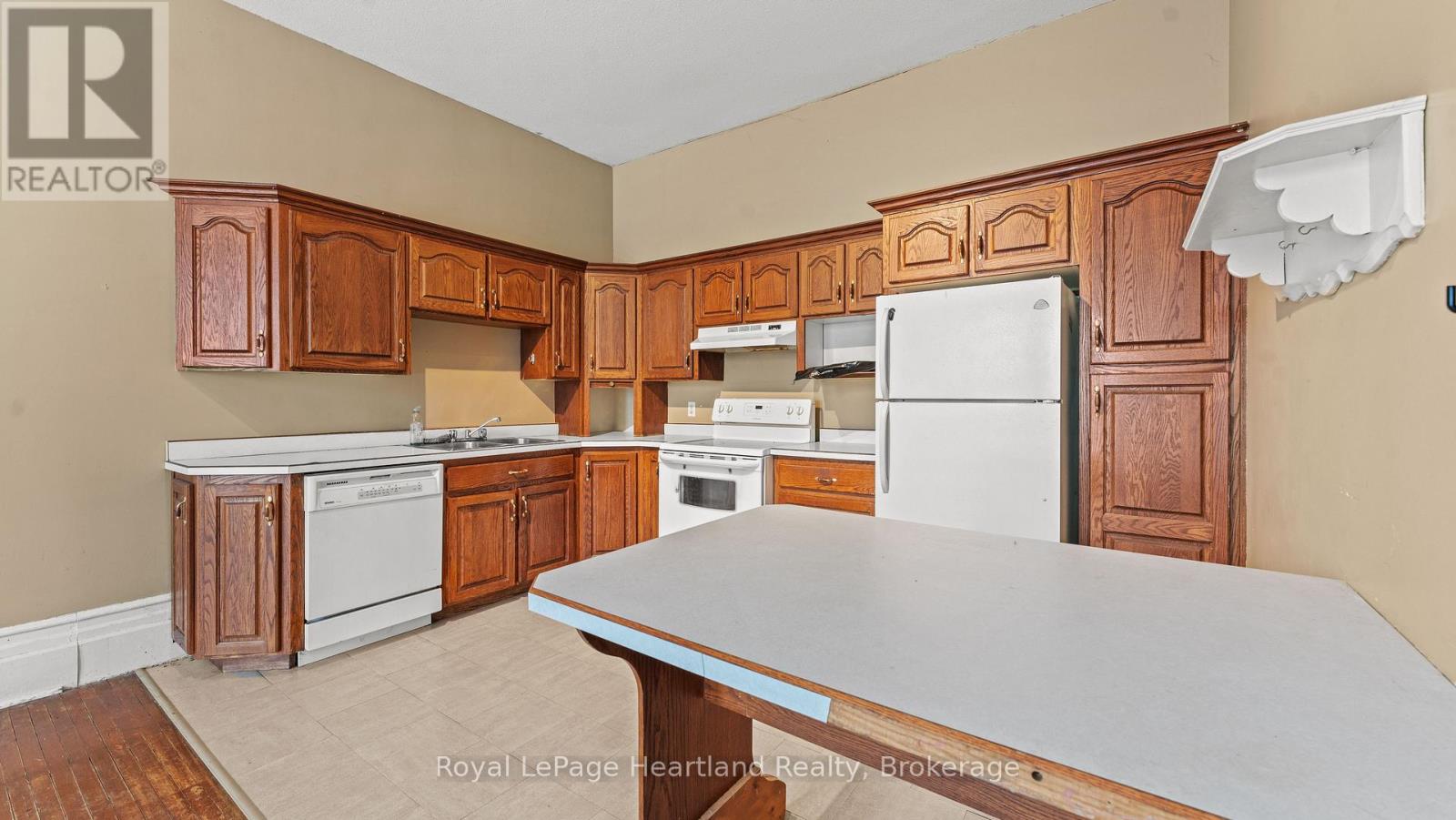 190 ALBERT STREET, Central Huron (Clinton), Ontario, N0M1L0 — Photo 7