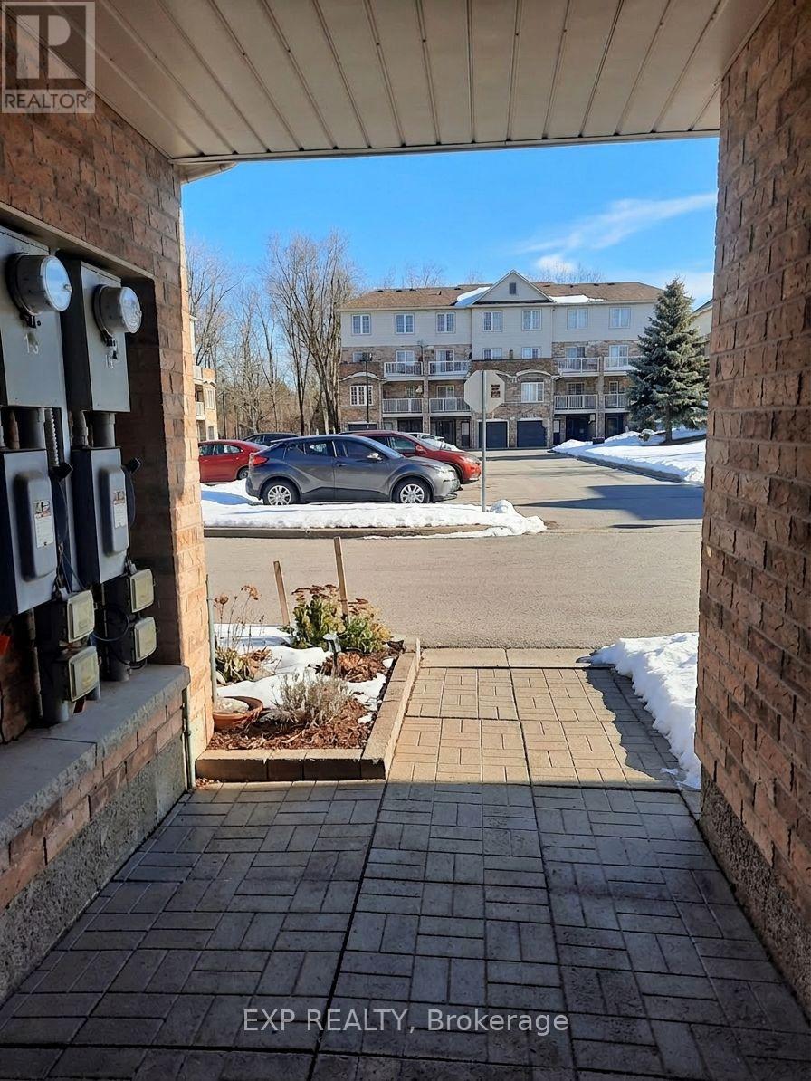 UNIT 13 - 200 MCLEVIN AVENUE, Toronto (Malvern), Ontario, M1B6C6 — Photo 4