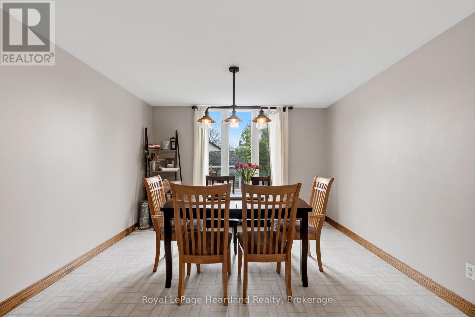 140 RATTENBURY STREET W, Central Huron (Clinton), Ontario, N0M1L0 — Photo 17