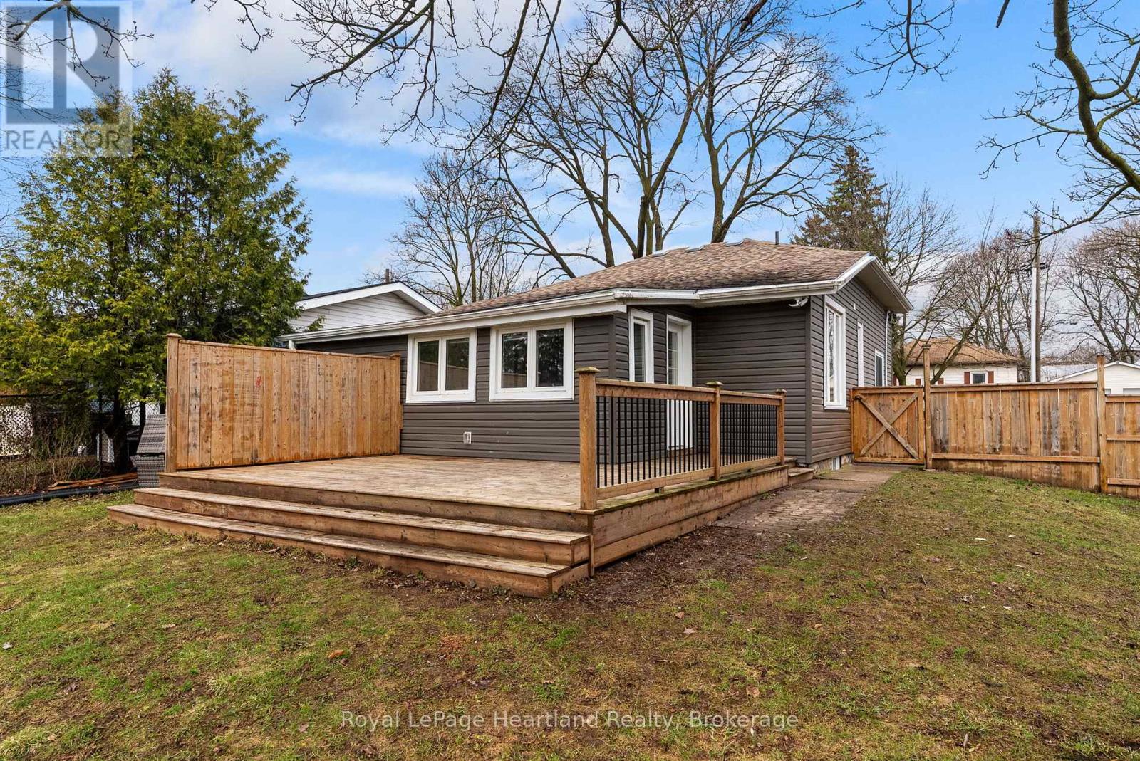 140 RATTENBURY STREET W, Central Huron (Clinton), Ontario, N0M1L0 — Photo 30