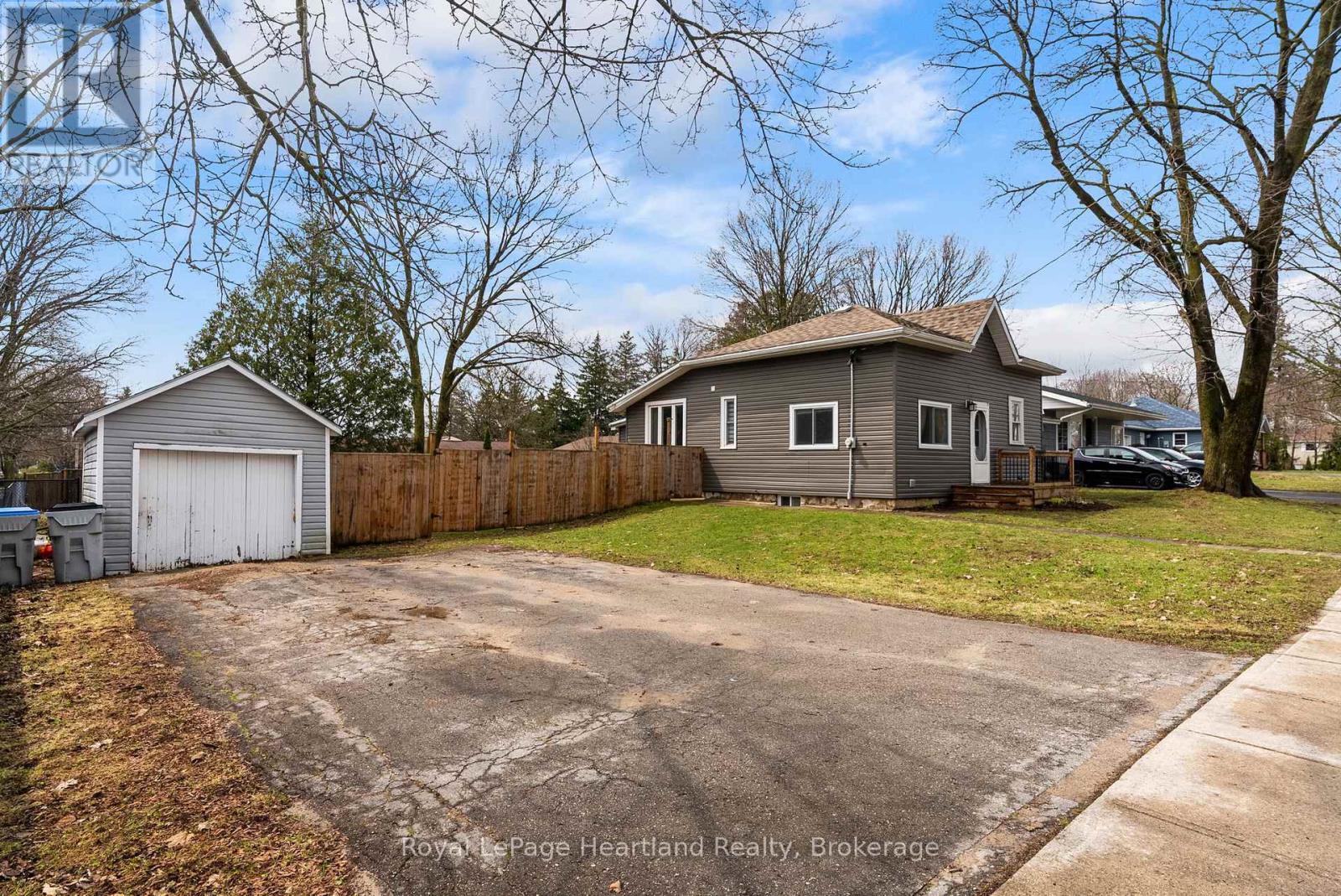 140 RATTENBURY STREET W, Central Huron (Clinton), Ontario, N0M1L0 — Photo 35