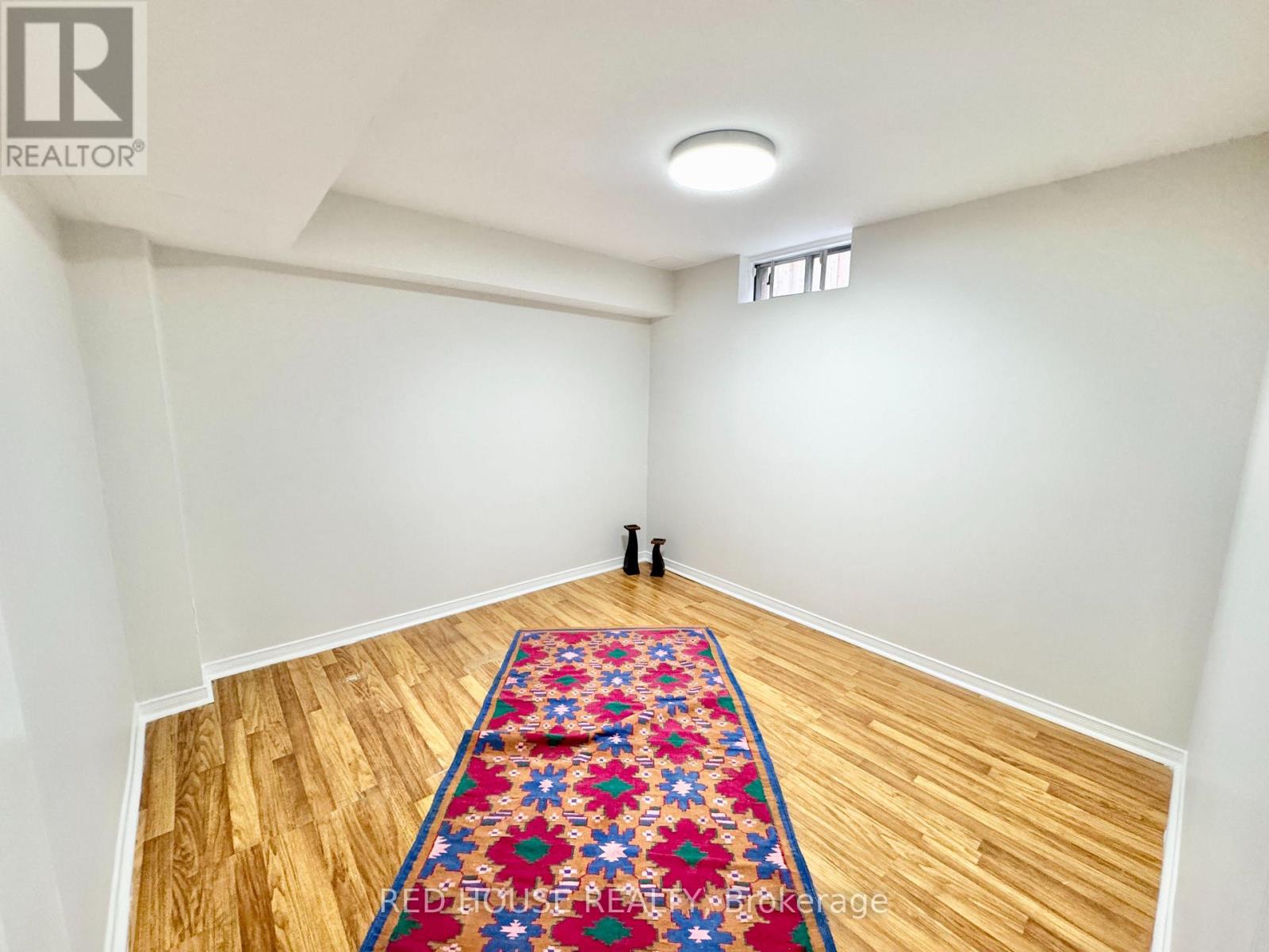 33 FORESTSIDE COURT, Richmond Hill (Devonsleigh), Ontario, L4C9V2 — Photo 2