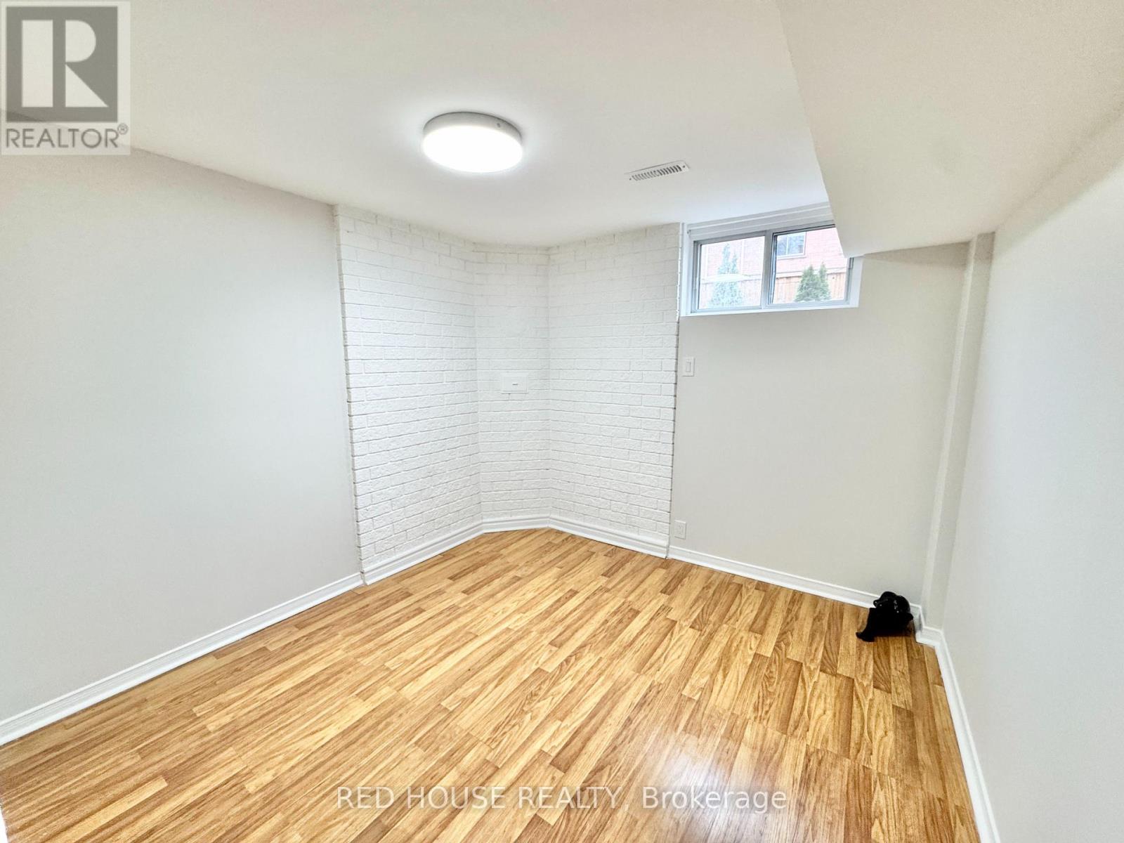 33 FORESTSIDE COURT, Richmond Hill (Devonsleigh), Ontario, L4C9V2 — Photo 4