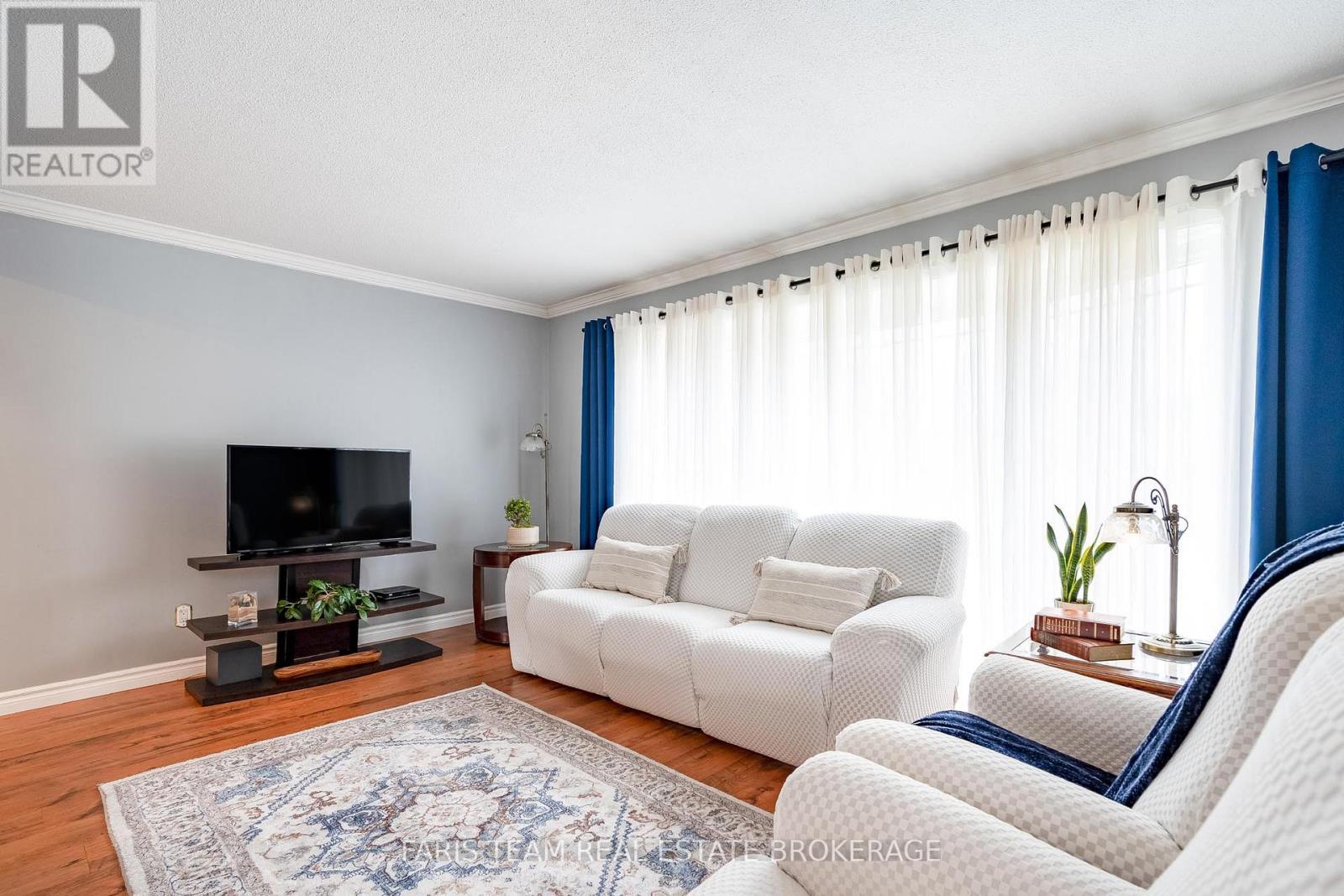 28 BROMLEY CRESCENT, Brampton (Avondale), Ontario, L6T1Z1 — Photo 4