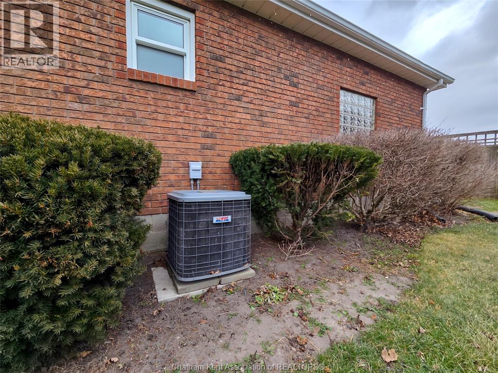 7750 Mallard LINE, Chatham, Ontario, N0P1L0 — Photo 5