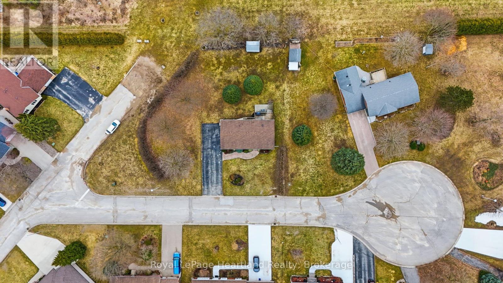 284 MANOR ROAD, North Huron (Wingham), Ontario, N0G2W0 — Photo 2