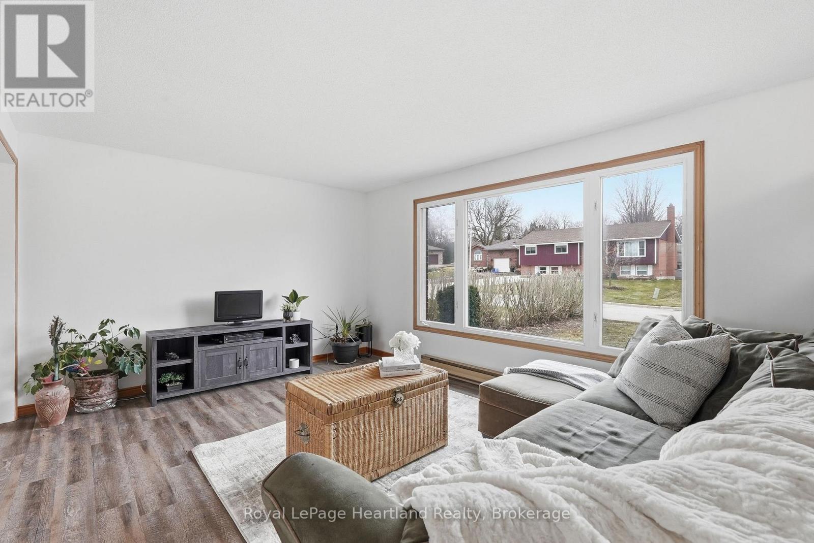 284 MANOR ROAD, North Huron (Wingham), Ontario, N0G2W0 — Photo 9