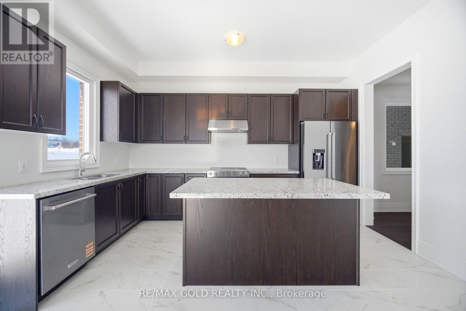 32 ADDISON STREET, Caledon (Caledon East), Ontario, L7C4N2 — Photo 9