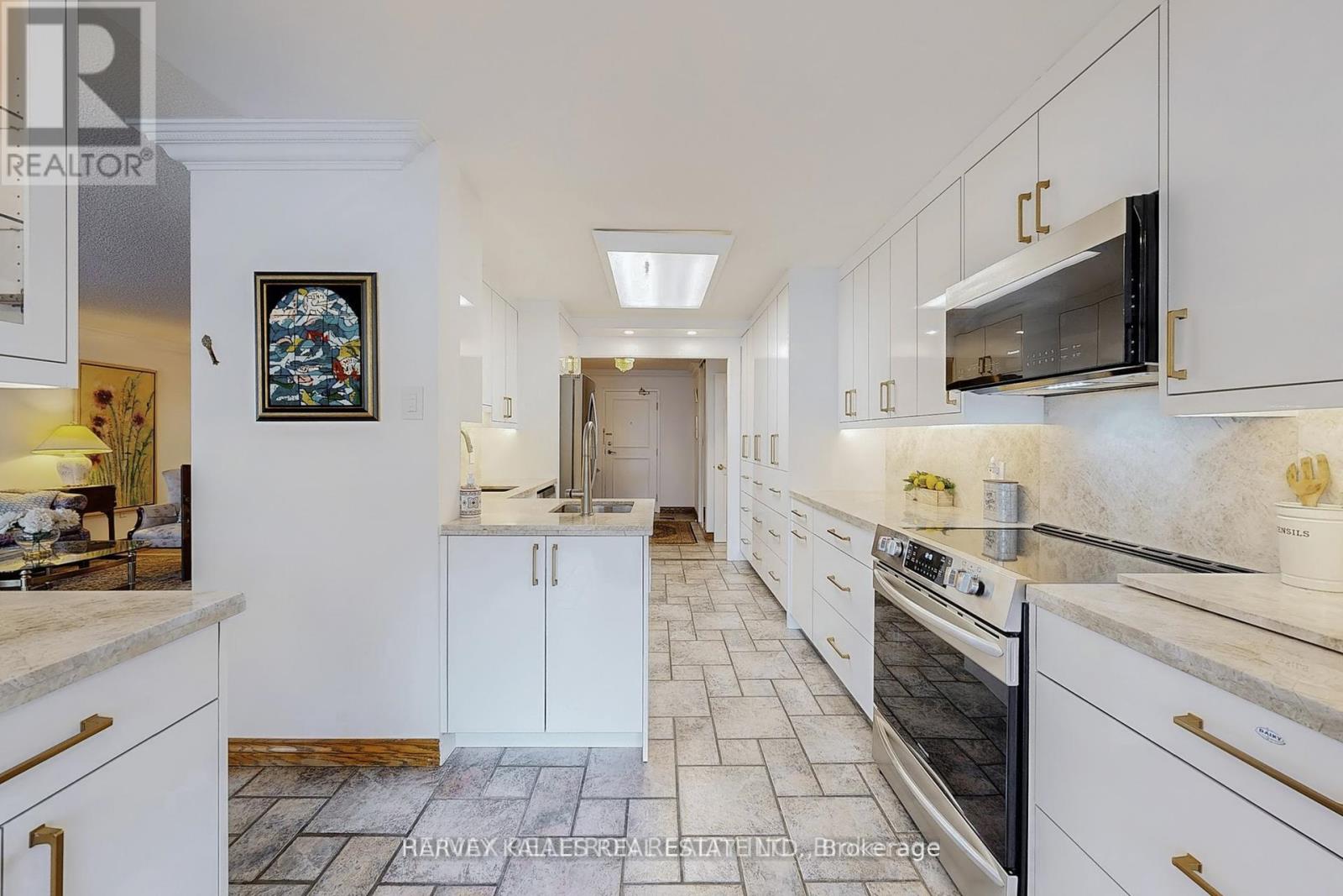 311 - 7300 YONGE STREET, Vaughan (Crestwood-Springfarm-Yorkhill), Ontario, L4J7Y5 — Photo 11