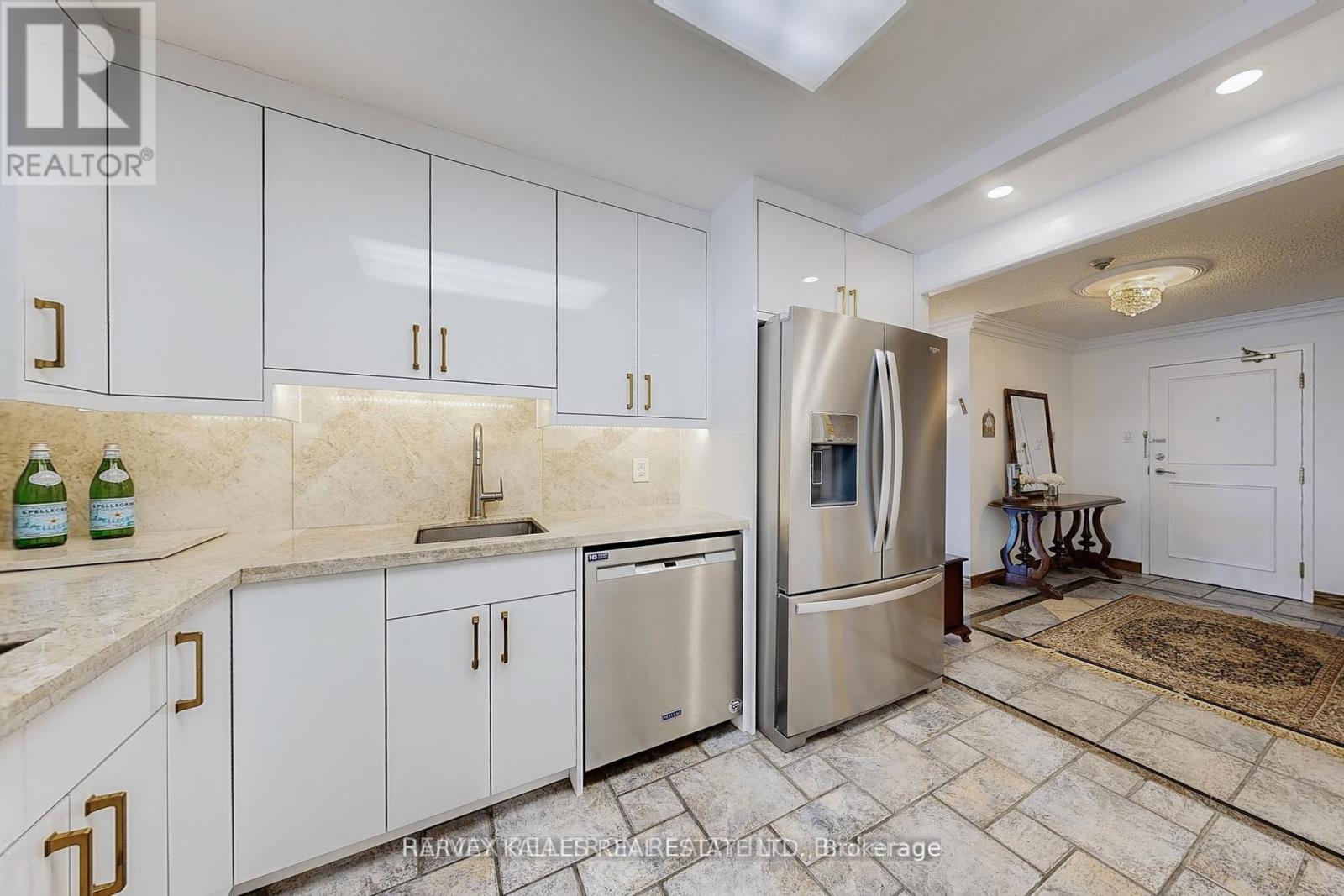 311 - 7300 YONGE STREET, Vaughan (Crestwood-Springfarm-Yorkhill), Ontario, L4J7Y5 — Photo 5