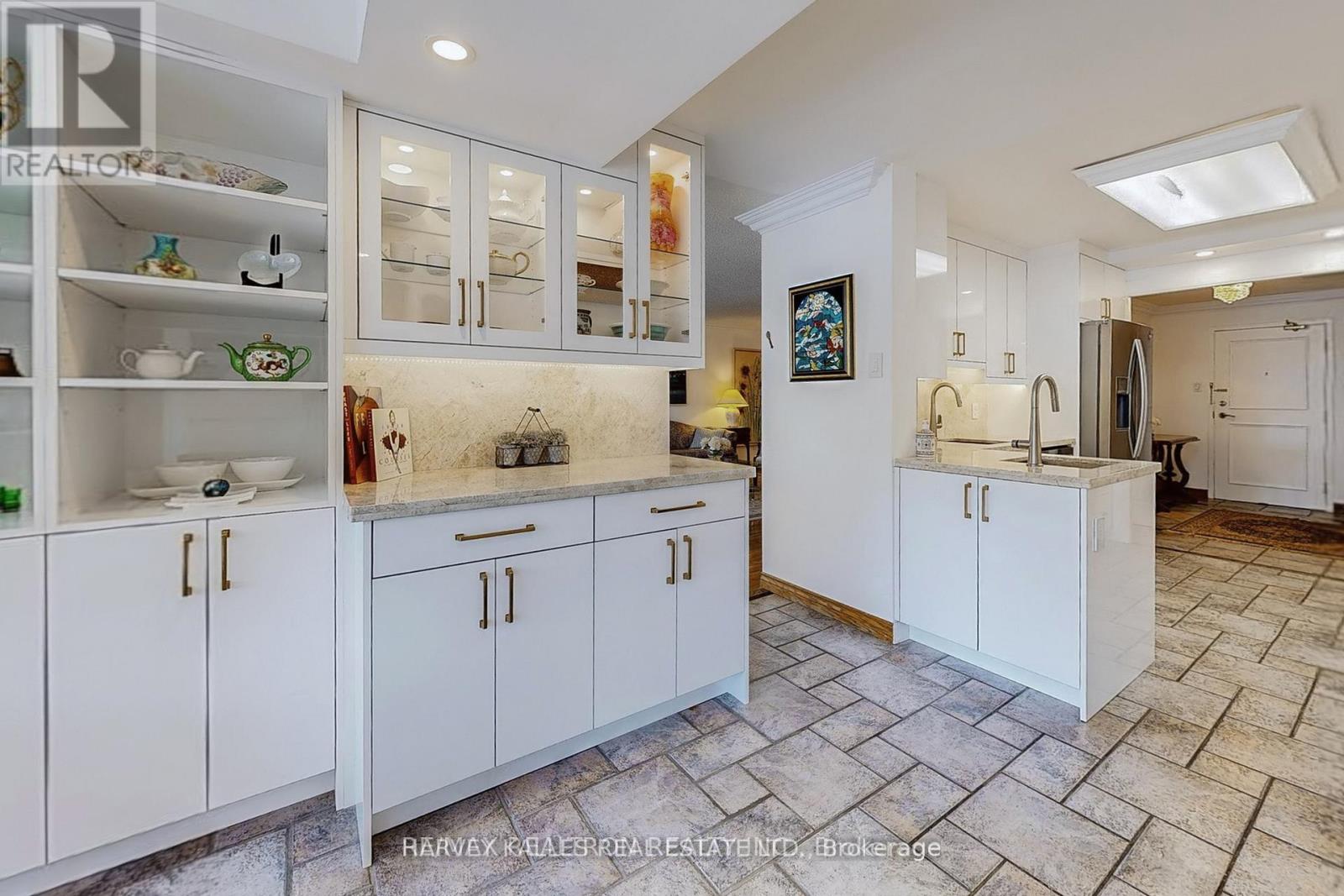 311 - 7300 YONGE STREET, Vaughan (Crestwood-Springfarm-Yorkhill), Ontario, L4J7Y5 — Photo 8