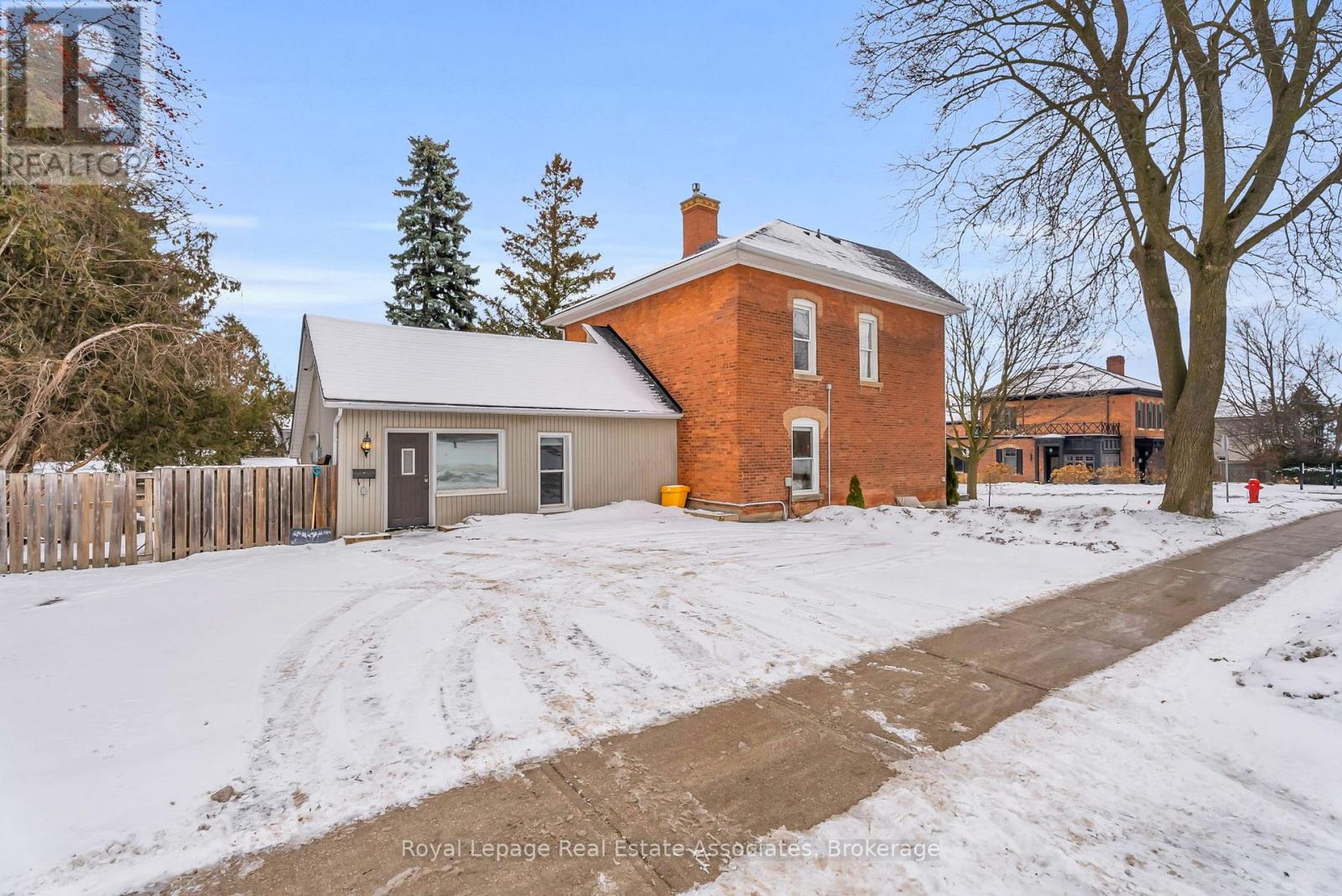 1 THIRD AVENUE, Orangeville, Ontario, L9W1G8 — Photo 2