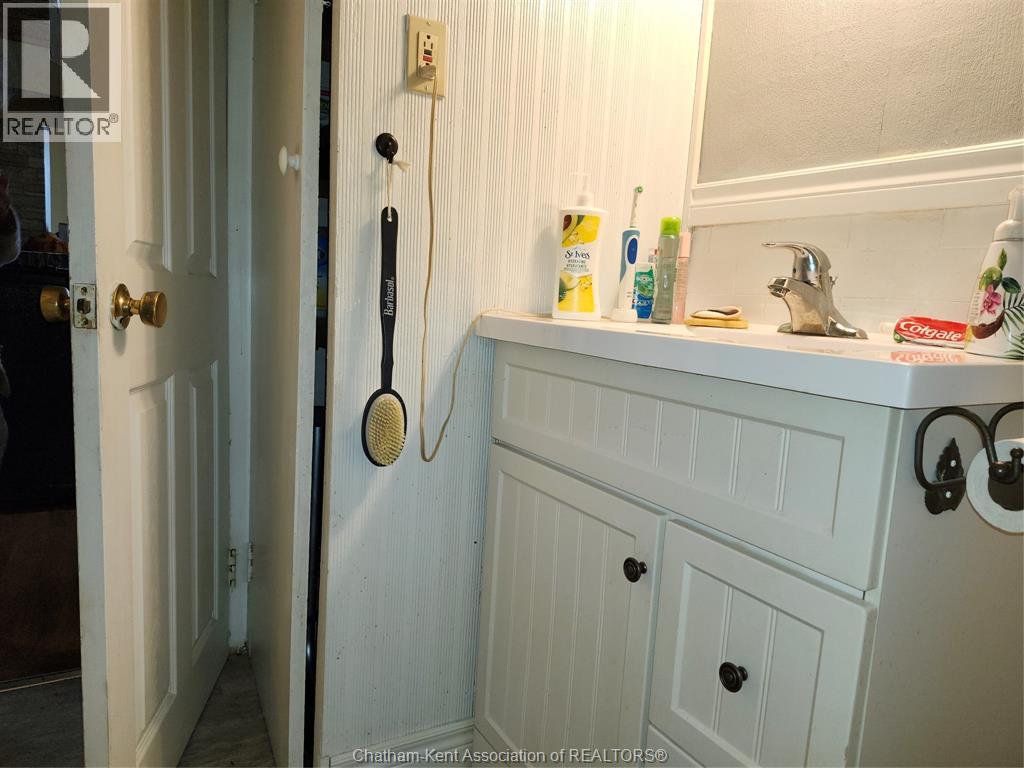166 SYDENHAM STREET, Dresden, Ontario, N0P1M0 — Photo 4