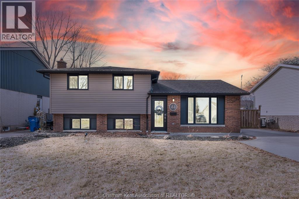 44 ROSSINI CRESCENT, Chatham, Ontario, N7L4N3 — Photo 3