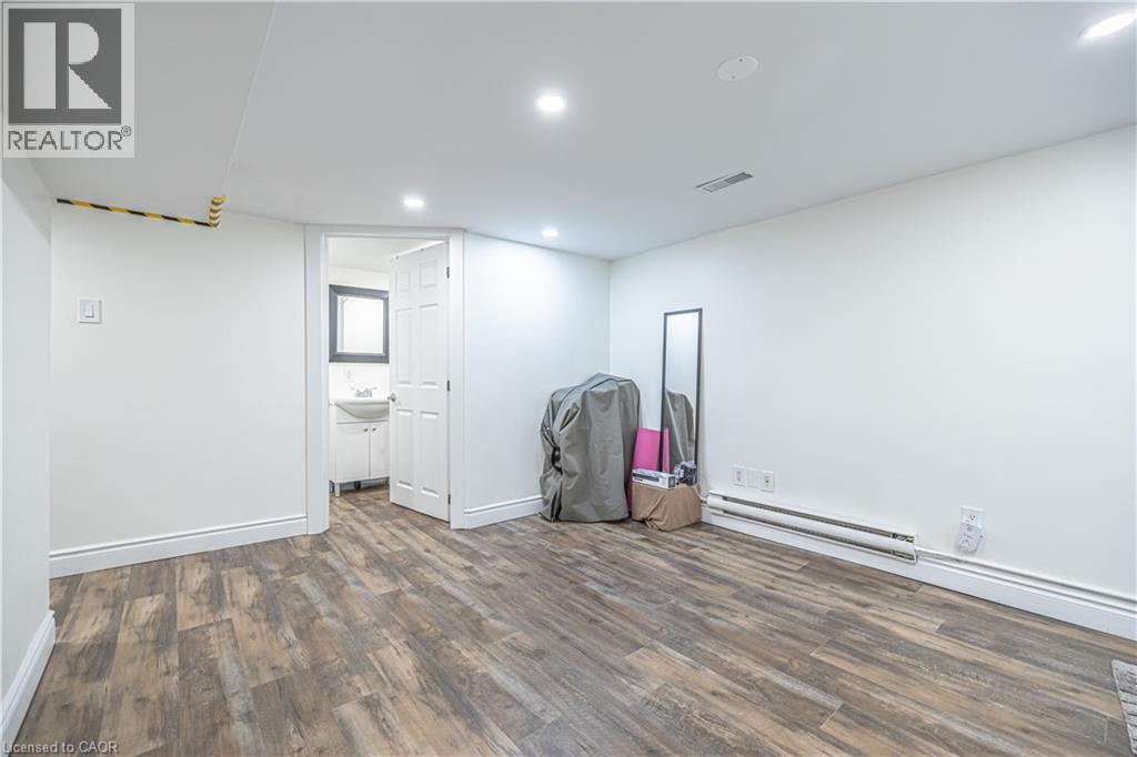 318 FREDERICK Street, Kitchener, Ontario, N2H2N7 — Photo 11