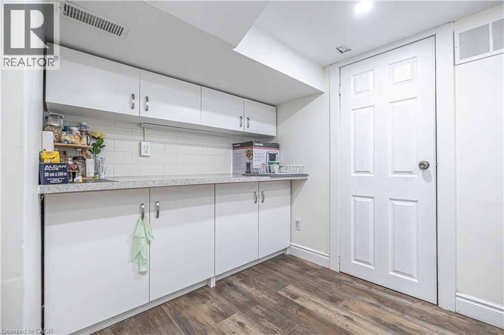 318 FREDERICK Street, Kitchener, Ontario, N2H2N7 — Photo 12