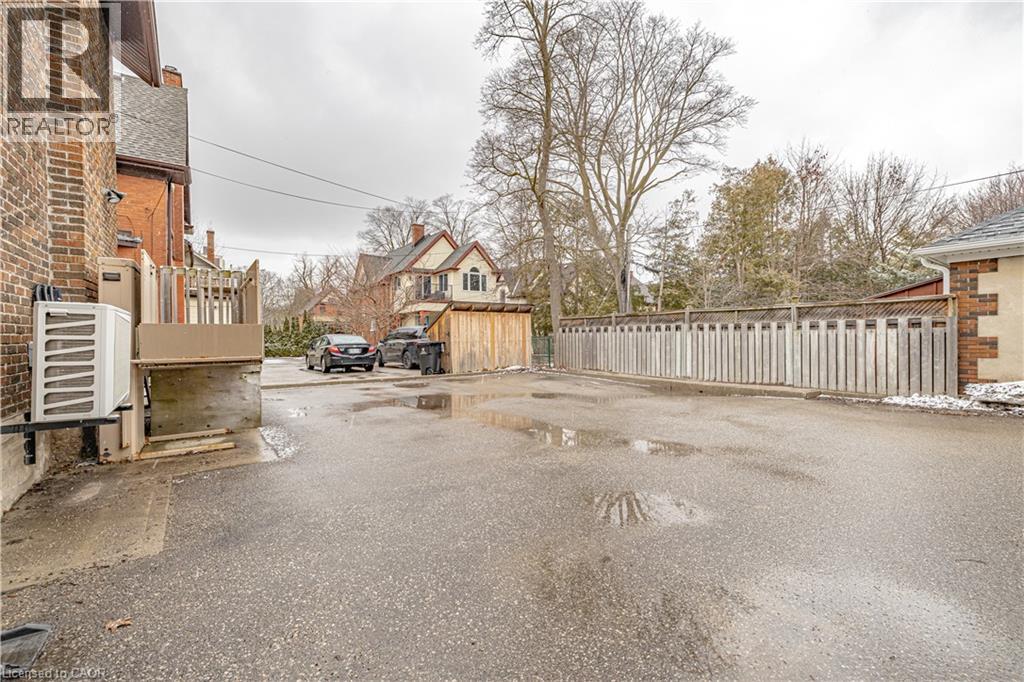 318 FREDERICK Street, Kitchener, Ontario, N2H2N7 — Photo 26