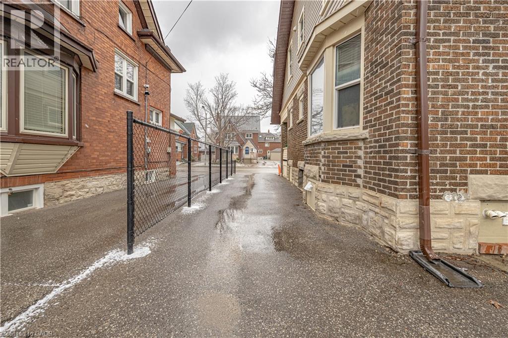 318 FREDERICK Street, Kitchener, Ontario, N2H2N7 — Photo 29